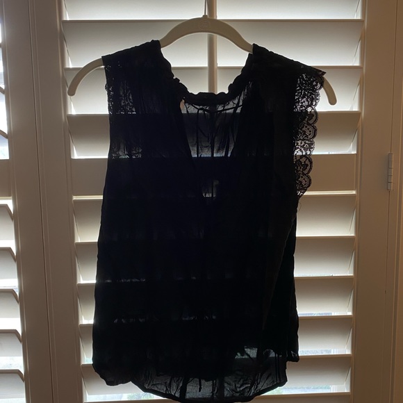 NWOT Velvet brand Elora top - Picture 4 of 9